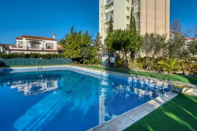 Piscina en o cerca de Derbi Apartament per 5 persones amb piscina comunitària a prop del Port d'Aro i de la platja