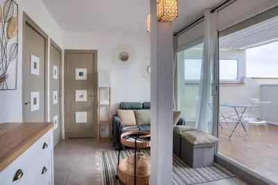 Zona de estar de Derbi Apartament per 5 persones amb piscina comunitària a prop del Port d'Aro i de la platja
