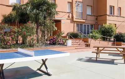 Instalaciones para jugar al ping pong en Lovely Apartment In Malgrat De Mar o alrededores