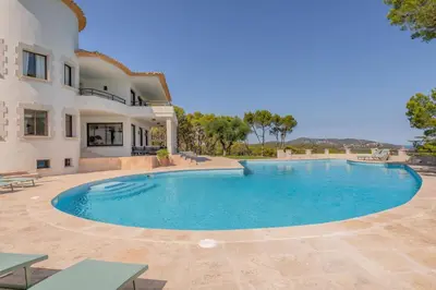 Piscina en o cerca de SA GUARDA