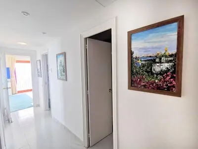 Plano de Spacious seafront apartment
