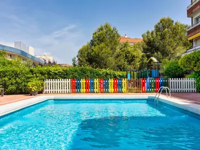 Piscina en o cerca de Apartment Cosy Lloret by Interhome
