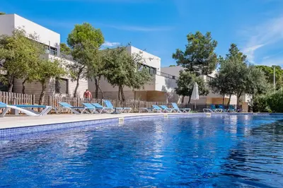 Piscina en o cerca de AM-3 LLAFRANC 8 PaX
