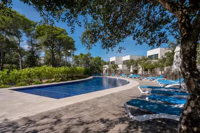 Piscina en o cerca de AM-3 LLAFRANC 8 PaX