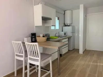 Una cocina o zona de cocina en Pau Picasso – Estudio con Piscina y Terraza