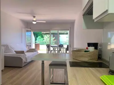 Zona de estar de Pau Picasso – Estudio con Piscina y Terraza
