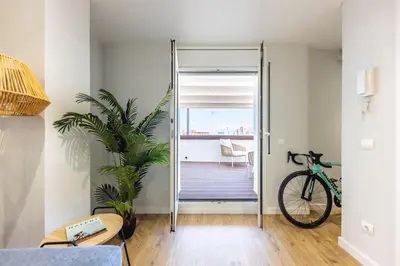 Montar en bicicleta en Bravissimo Eiximenis, with beautiful terrace and views o alrededores
