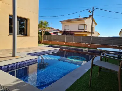 Piscina en o cerca de VILLA RIOJA with pool & mountain and sea view, ONLY FAMILYS