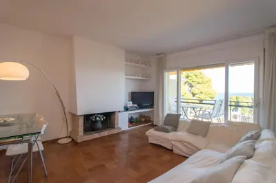 Una televisión o centro de entretenimiento en AW-2 CALELLA DE PALAFRUGELL 6Pax