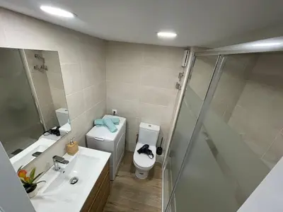 Un baño de Fantástico piso con piscina en corazón de Fenals