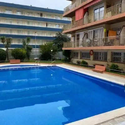 Fantástico piso con piscina en corazón de Fenals