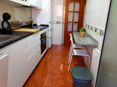 Una cocina o zona de cocina en Apartament Géminis, 5 min playa, parking gratis