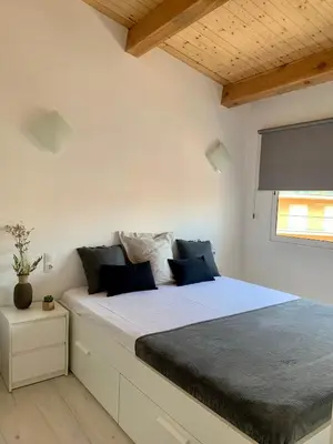 Cama o camas de una habitación en Flat in Girona City Centre - 5 mins from Old Town and Train Station