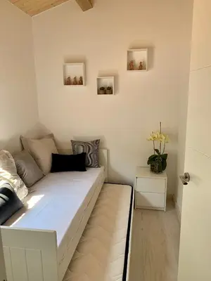 Cama o camas de una habitación en Flat in Girona City Centre - 5 mins from Old Town and Train Station