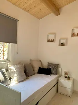 Cama o camas de una habitación en Flat in Girona City Centre - 5 mins from Old Town and Train Station