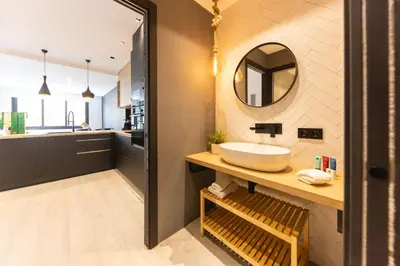Un baño de Bravissimo Les Voltes, Modern 1-bedroom apartment