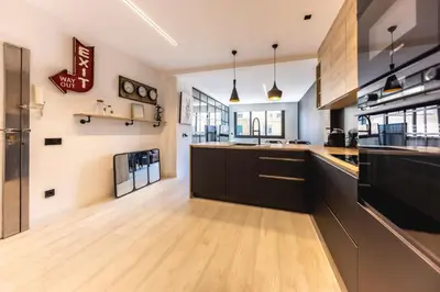 Una cocina o zona de cocina en Bravissimo Les Voltes, Modern 1-bedroom apartment