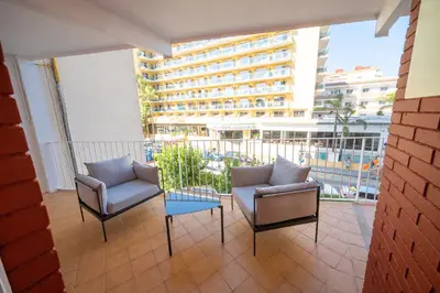 Un balcón o terraza de HomeHolidaysRentals Beach - Costa Barcelona