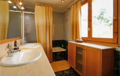 Un baño de Nice Home In Sant Cebria De Vallalt
