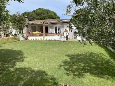Jardín al aire libre en Las flores 3A Casa Dàlia