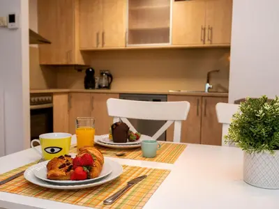 Comida en o cerca de este apartamento