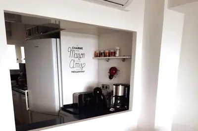 Una cocina o zona de cocina en La Casa De Papou I