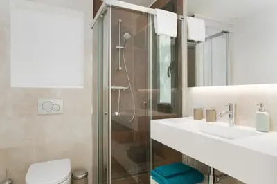 Un baño de 4 Bedroom Modern House, Llafranc, Costa Brava