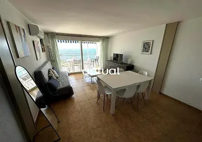 Una televisión o centro de entretenimiento en Elypalace 1-9