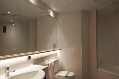 Un baño de Hotel Bernat II 4*Sup