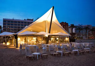 Un restaurante o sitio para comer en Hotel Bernat II 4*Sup