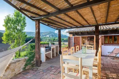 Un balcón o terraza de Mas Dels Arcs. Con piscina. Muy cerca de la playa.