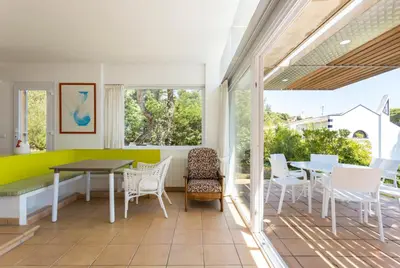 Zona de estar de Luxury villa in front of the beach ALBA