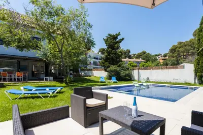Plano de Luxury villa in front of the sea ROSITA