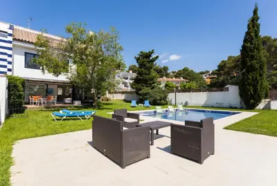 Plano de Luxury villa in front of the sea ROSITA