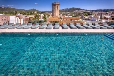 Piscina en o cerca de Mercè