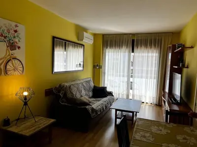 Zona de estar de Hermoso apartamento con piscina a 300m de la playa