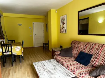 Zona de estar de Hermoso apartamento con piscina a 300m de la playa