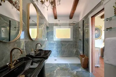 Un baño de Villa en Calonge con Gran piscina