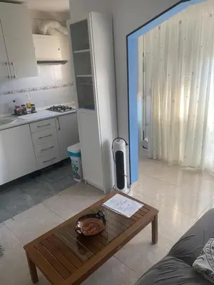 Una cocina o zona de cocina en 3 BDRM APART NEAR THE SEA! GREAT FOR KIDS!