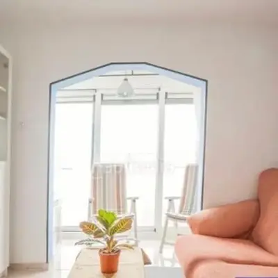 3 BDRM APART NEAR THE SEA! GREAT FOR KIDS!