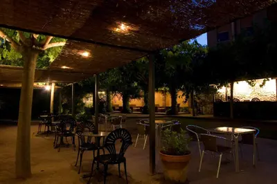 Un restaurante o sitio para comer en Hotel Torres