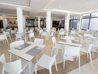 Un restaurante o sitio para comer en BLUESEA Montevista Hawai