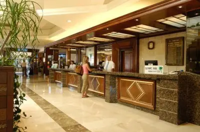 El vestíbulo o zona de recepción de Evenia Olympic Resort