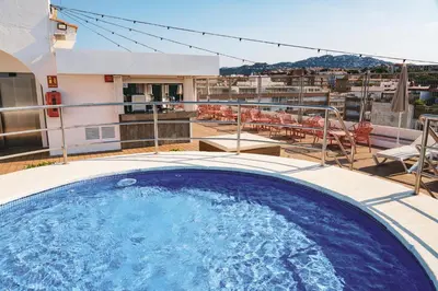 Piscina en o cerca de htop Amatista #htopBliss