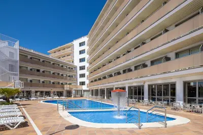 Piscina en o cerca de htop Royal Star & SPA #htopFun