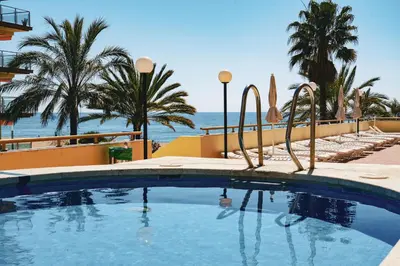 Piscina en o cerca de htop Royal Sun #htopFun