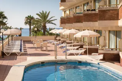 Piscina en o cerca de htop Royal Sun #htopFun