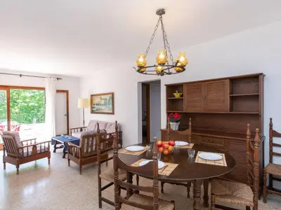 Zona de estar de Apartment S'Esquirols Nº7 by Interhome