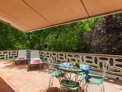 Jardín al aire libre en Apartment S'Esquirol Nº4 by Interhome