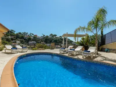 Piscina en o cerca de Holiday Home Floradise by Interhome